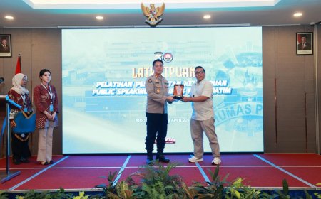 Personel Humas Polda Jatim Dilatih Jadi Komunikator Handal