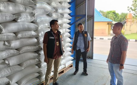 Satgas Pangan Polres Ngawi Cek Gudang Bulog Pastikan Stok Beras dan Jagung Aman