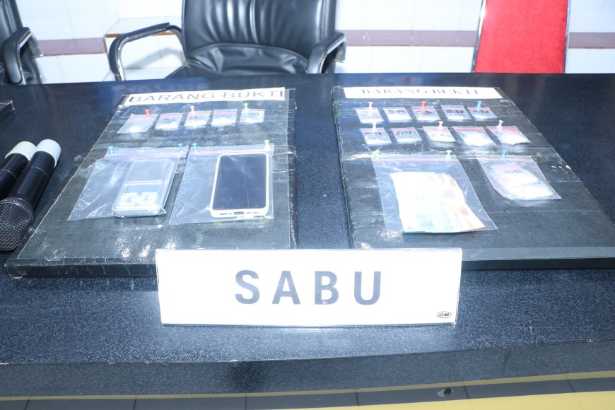 Polisi Ringkus Belasan Pelaku dalam Operasi Narkoba
