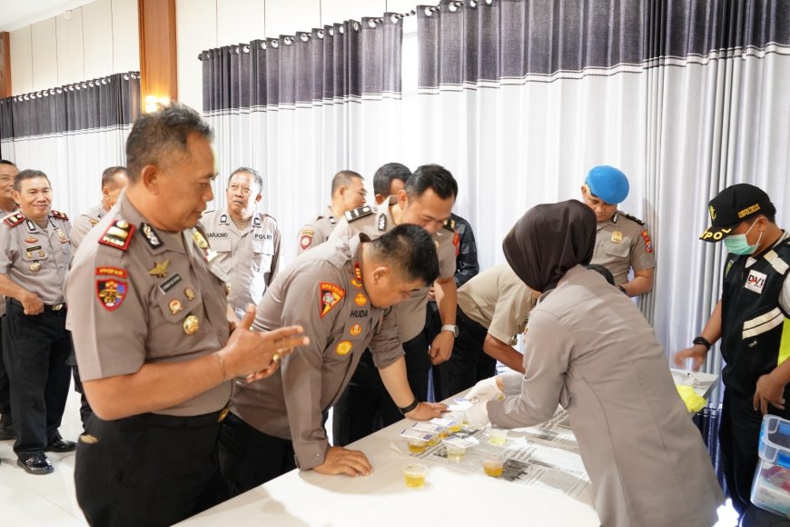 Tes Urine Jadi Wujud Tanggung Jawab Moral dan Profesional Personel